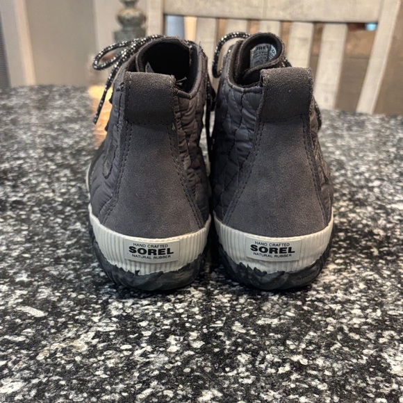 Sorel Charcoal and Black Winter Boots - Picture 3 of 6